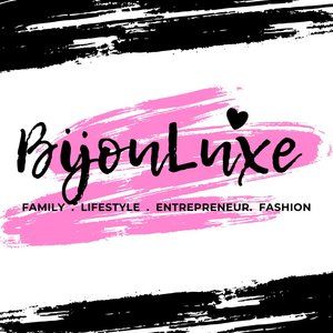 NOT FOR SALE - VERSACE Medusa Aevitas satin platform pumps in Lilac Purple 39